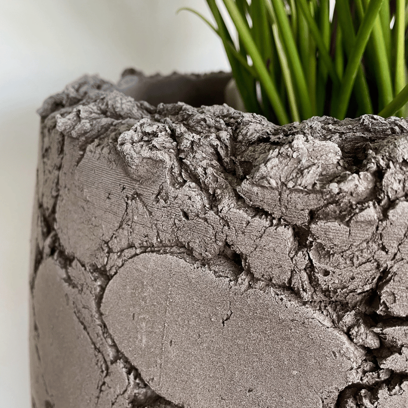 detail foto ruwe randafwerking handgemaakte pot Domani